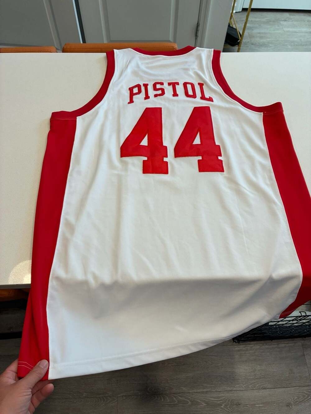 Mitchell & Ness Atlanta Hawks 1973-74 Pistol Pete Maravich Jersey Size 56